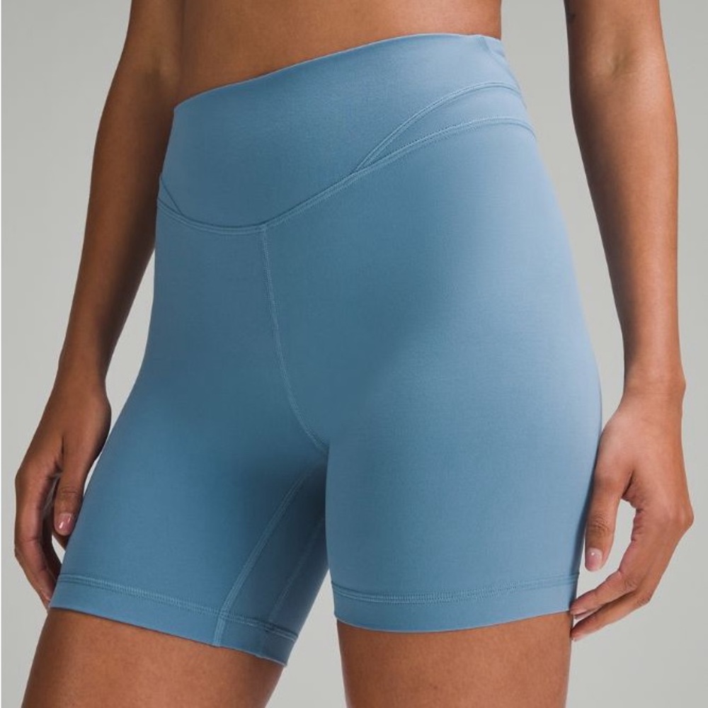 Lululemon Align Curve Seam 6" High Rise Shorts